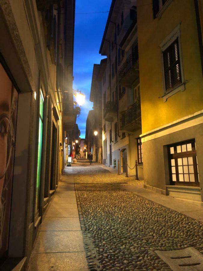 La Via Degli Artisti Arona Exterior photo